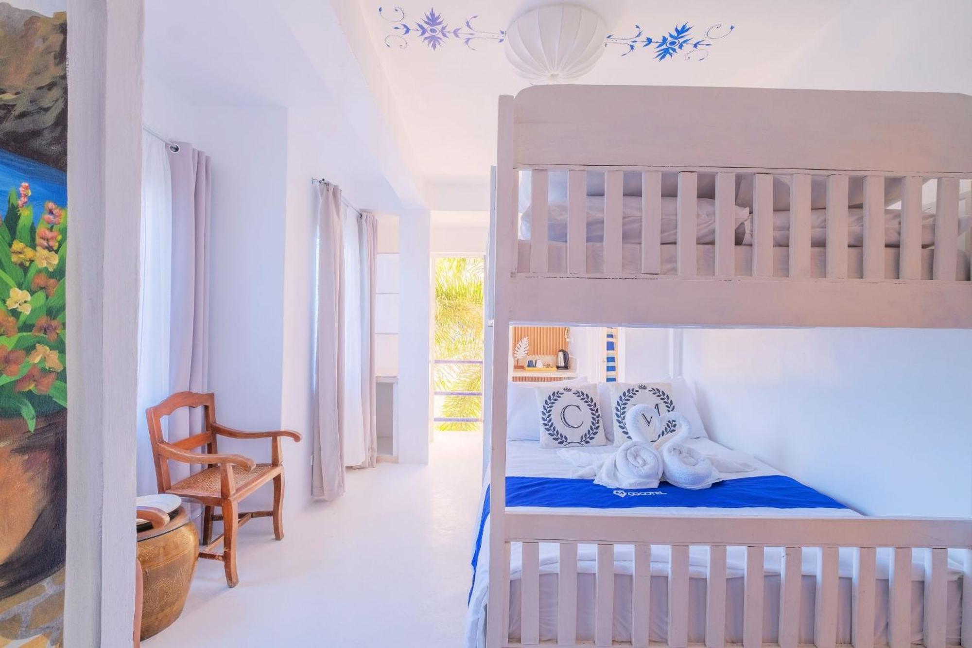 Club Monet Beachfront Resort By Cocotel Cabangan Room photo
